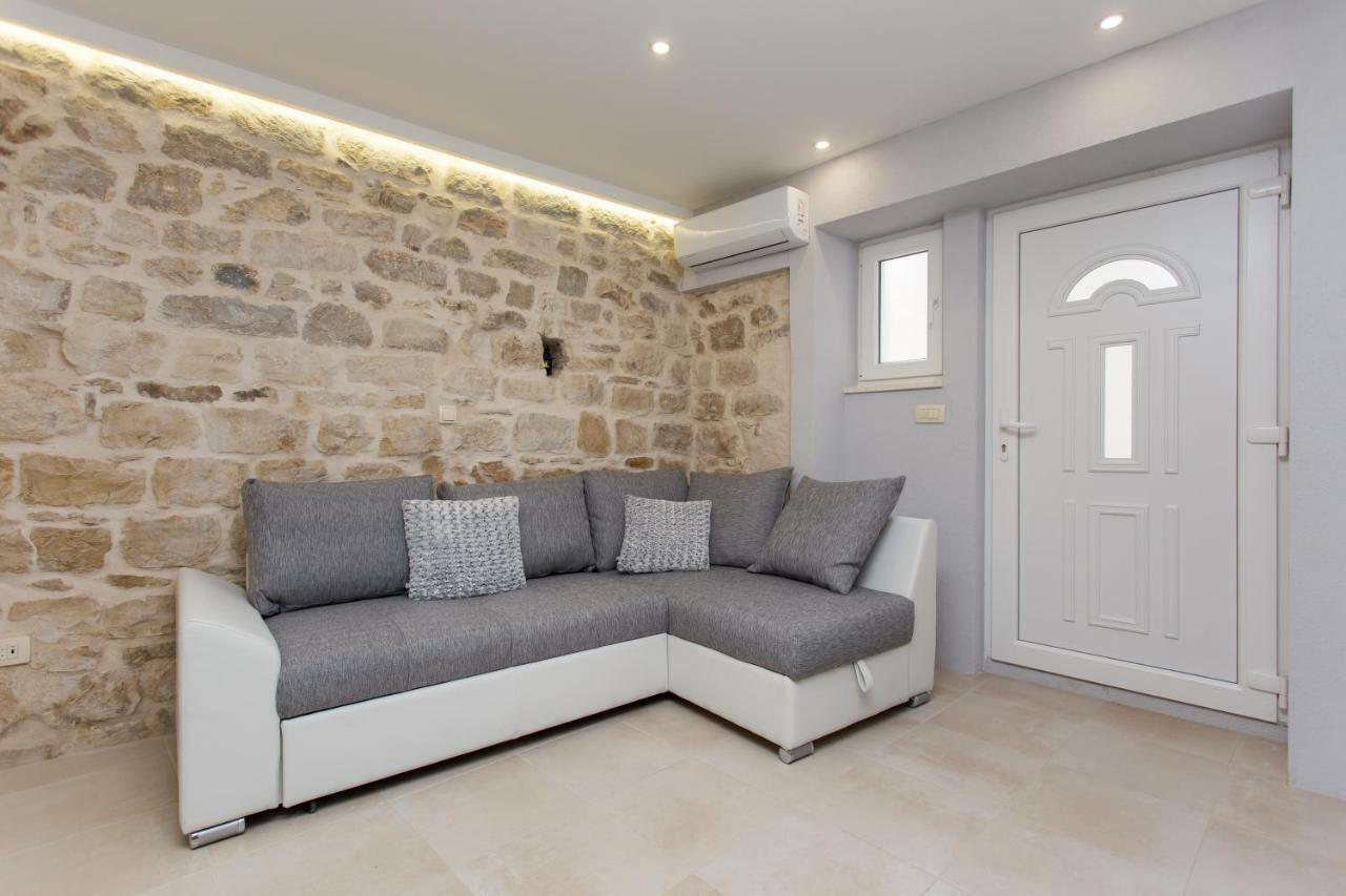 Studio Apartman "Brce" Kaštela 外观 照片
