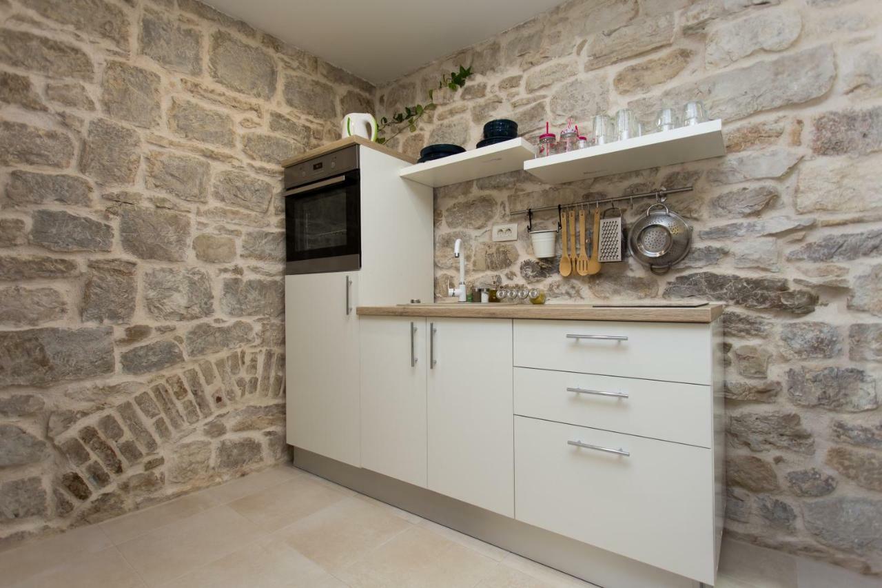 Studio Apartman "Brce" Kaštela 外观 照片
