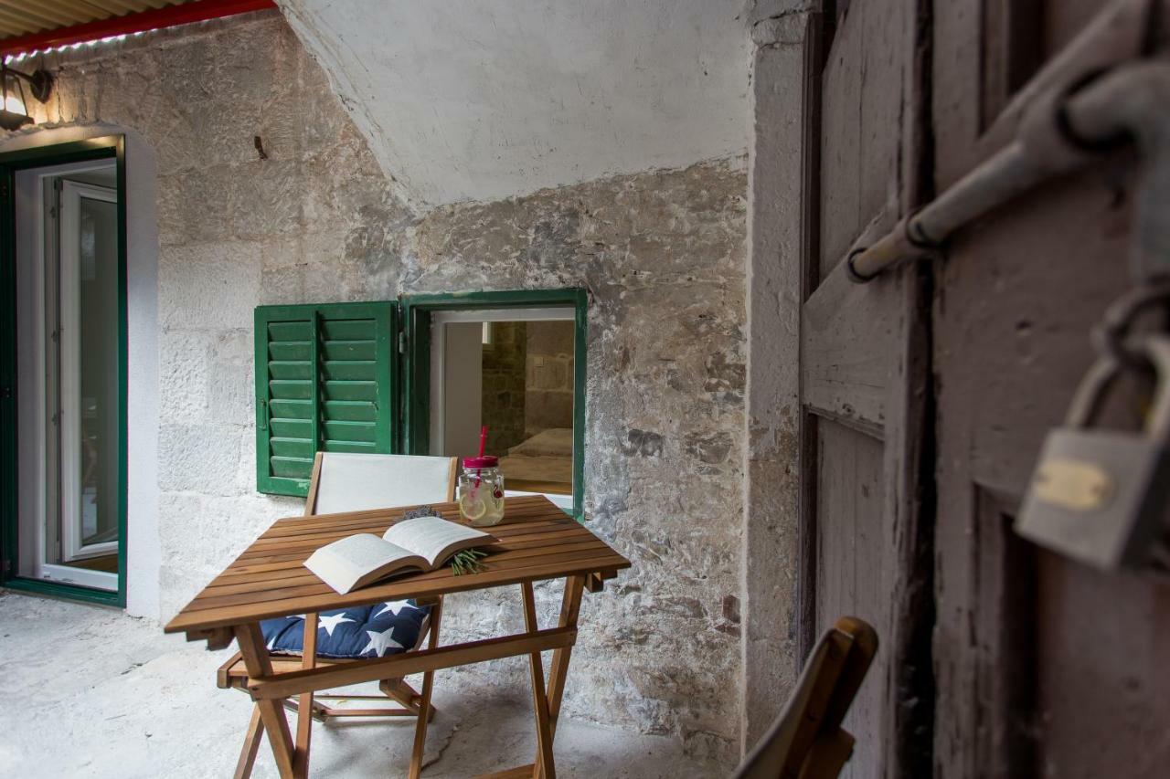 Studio Apartman "Brce" Kaštela 外观 照片