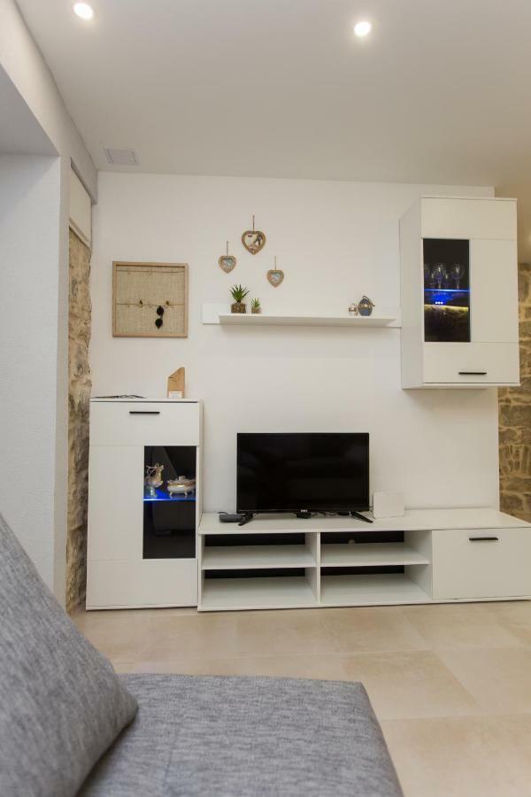 Studio Apartman "Brce" Kaštela 外观 照片