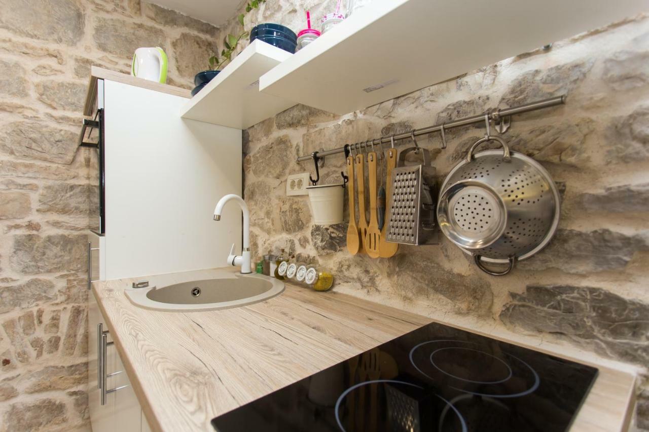 Studio Apartman "Brce" Kaštela 外观 照片
